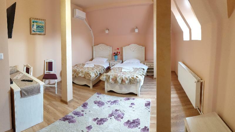 Leaganul Bucovinei Guest House Suceava Exterior photo